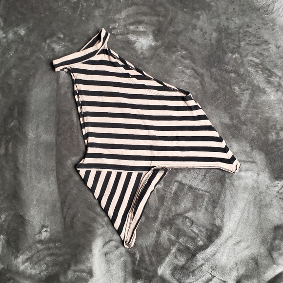 Pretty Babe Tank - Picture 4 of 5